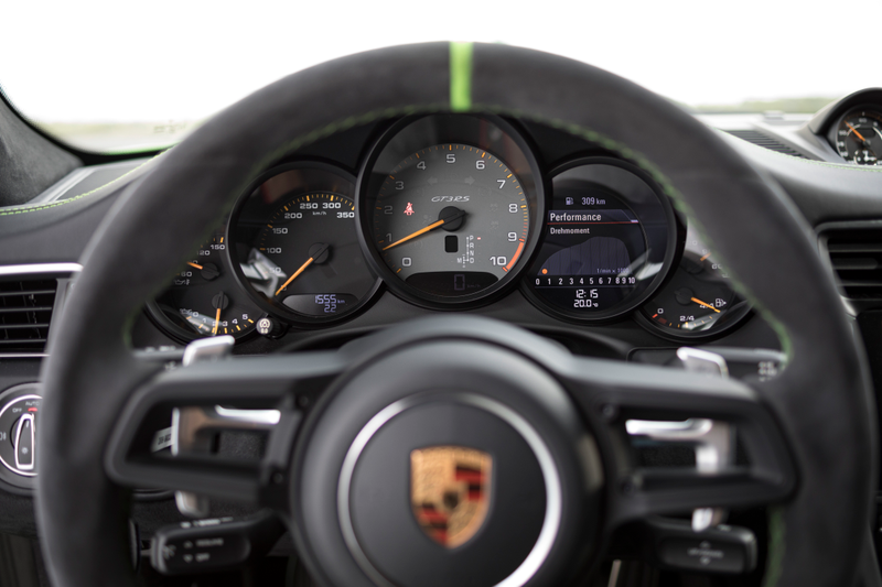 Illustration for article titled Put These Very Good 2019 Porsche 911 GT3 RS Photos In Your Life